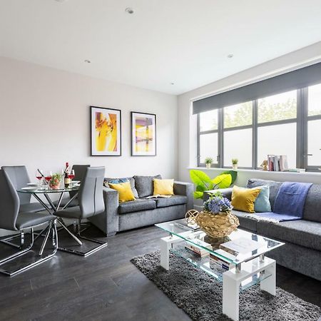 Homely - Watford Premier Apartments المظهر الخارجي الصورة