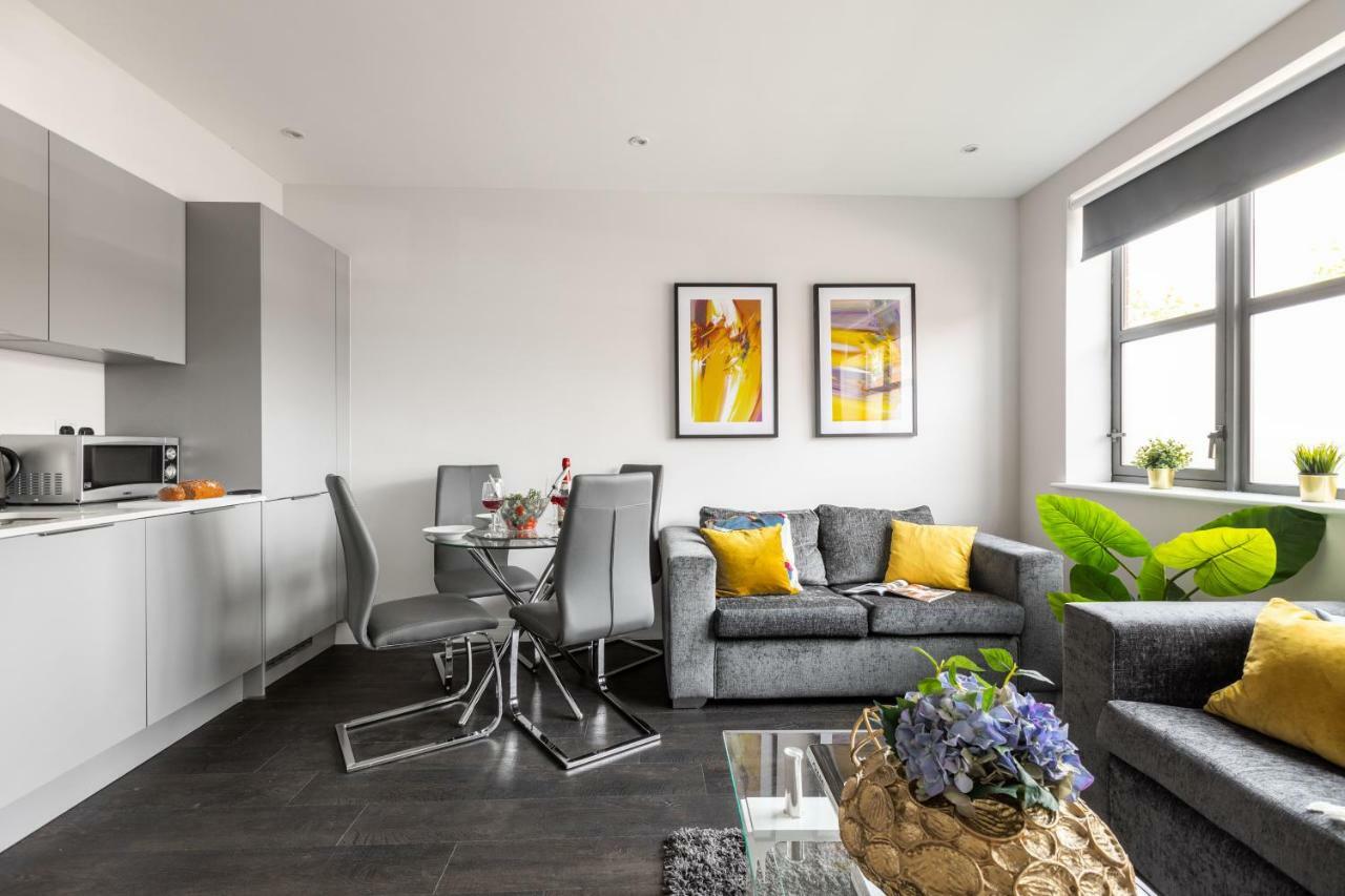 Homely - Watford Premier Apartments المظهر الخارجي الصورة